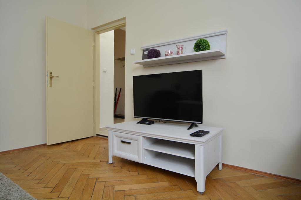 Amadeus Apartment *